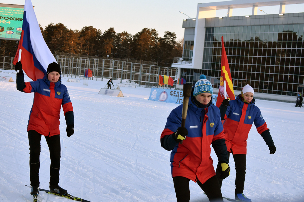 Студенты ЮУрГУ зажгли пламя российских горнолыжных трасс