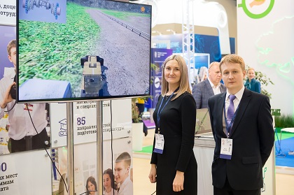 Жігіттердің дірілдеп жатқан бейне жинағы